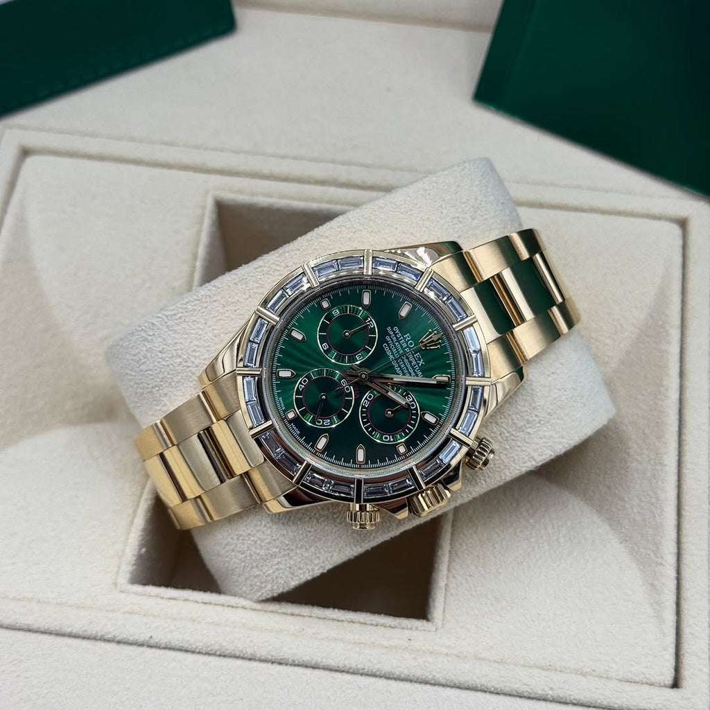 Daytona 40mm Green Dial 18K Yellow Gold Baguette Diamond Bezel Watch 116568BR (Super Clone)